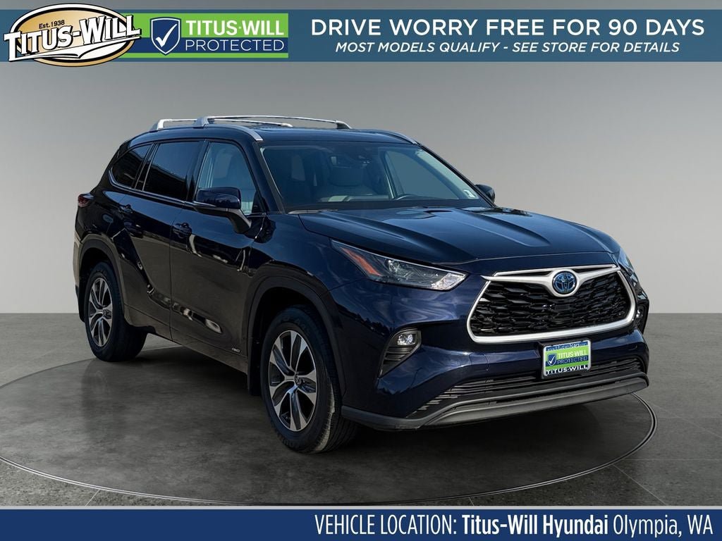 Used 2022 Toyota Highlander XLE AWD/4WD image 1
