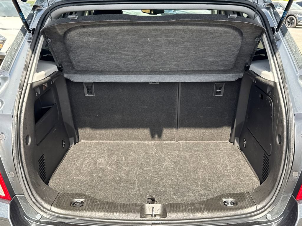 Used 2018 Chevrolet Trax LT w/ LT Convenience Package image 18