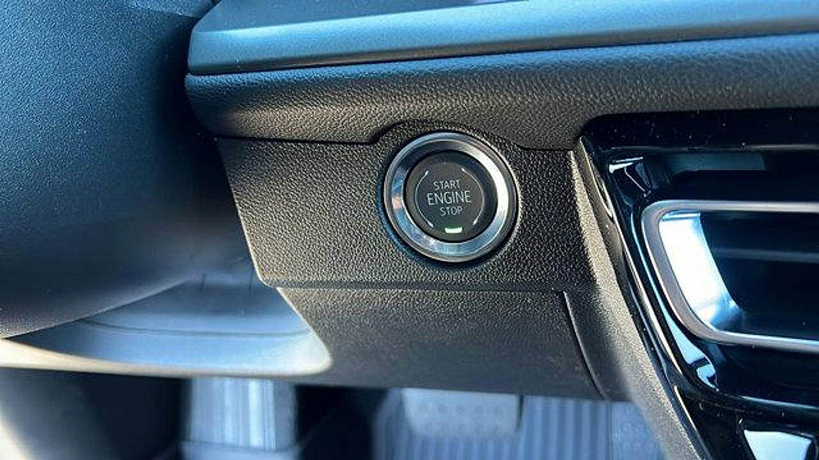 New 2026 Chevrolet Traverse LT w/ Midnight/Sport Edition image 25