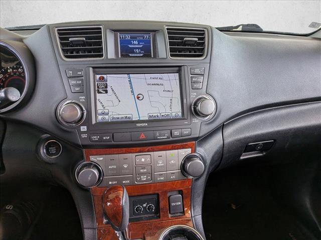 Used 2012 Toyota Highlander Limited w/ Tow Pkg AWD/4WD image 12