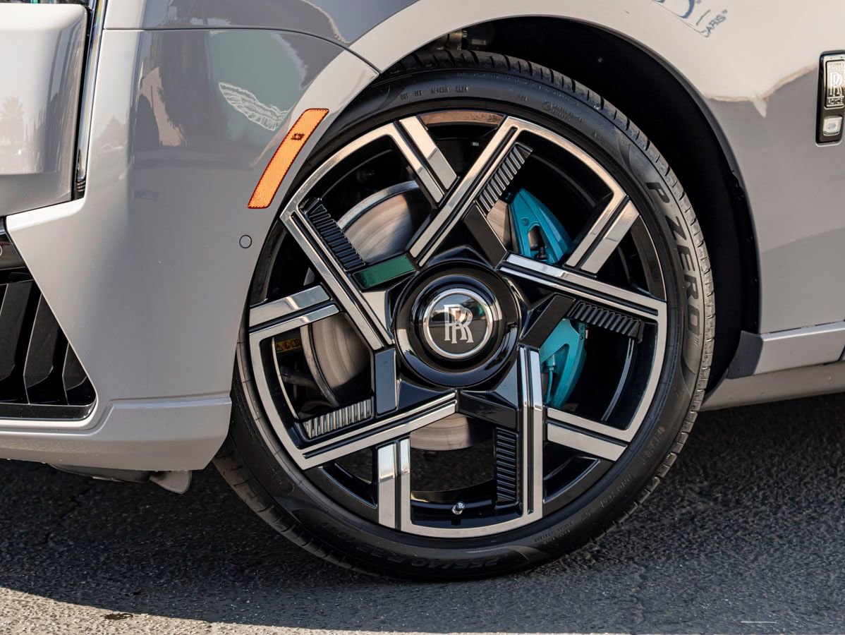 Certified 2025 Rolls-Royce Cullinan Black Badge image 12