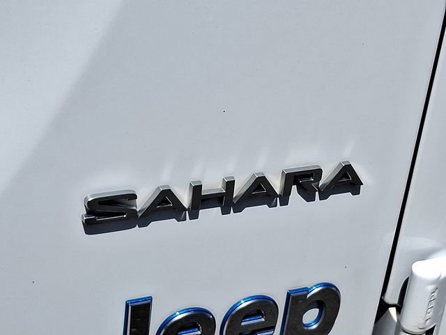 Used 2022 Jeep Wrangler Unlimited Sahara w/ Cold Weather Group AWD/4WD image 31