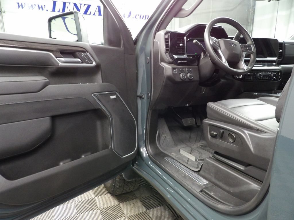 Used 2026 Chevrolet Silverado 2500 LTZ w/ Trail Boss Package AWD/4WD image 49
