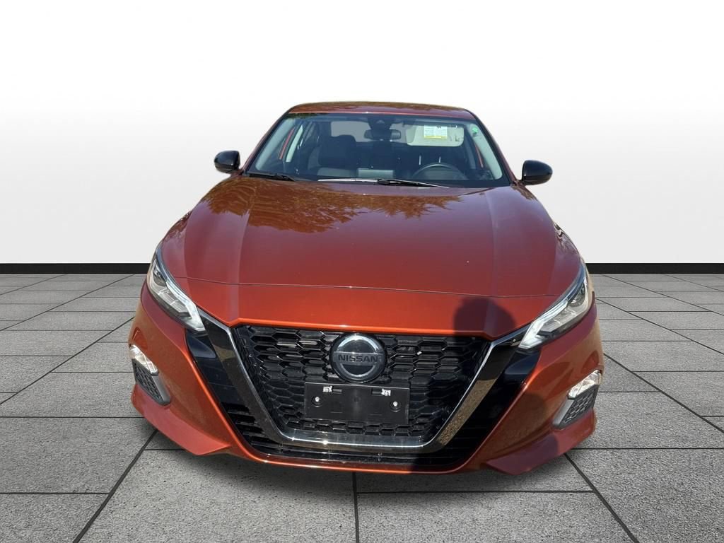 Used 2021 Nissan Altima 2.5 SR image 2