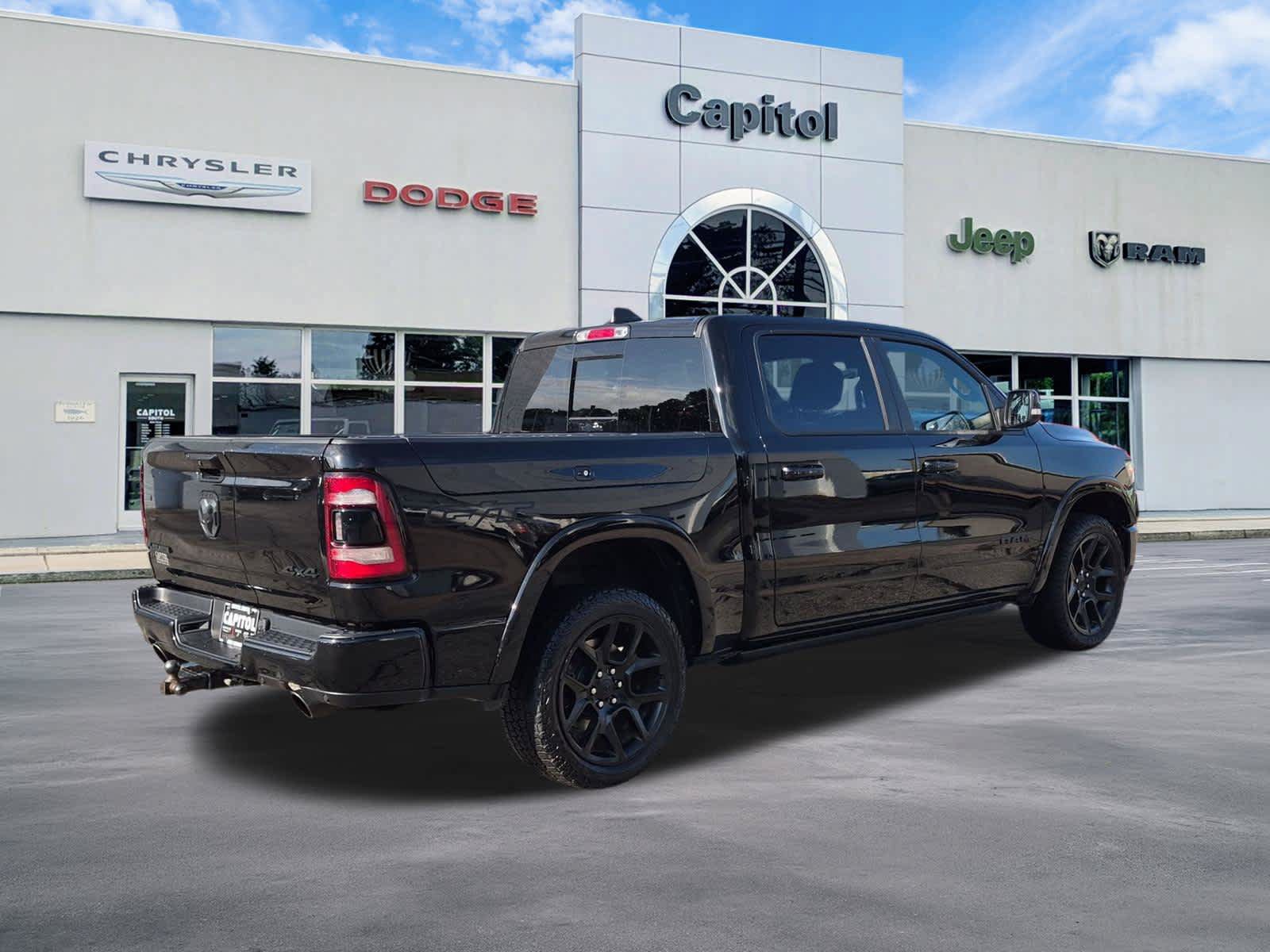 Used 2022 RAM 1500 Laramie AWD/4WD image 3