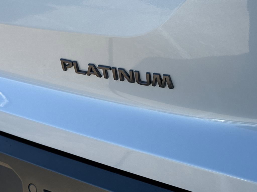 New 2026 Nissan Pathfinder Platinum image 10