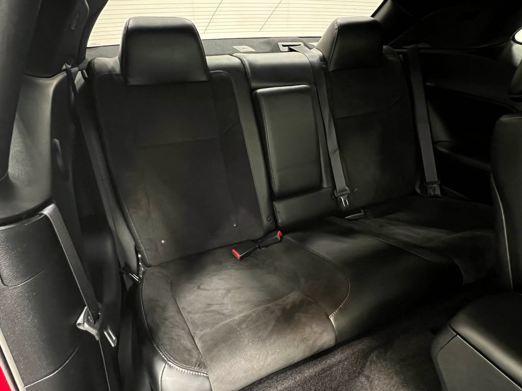 Used 2016 Dodge Challenger R/T Scat Pack RWD image 33