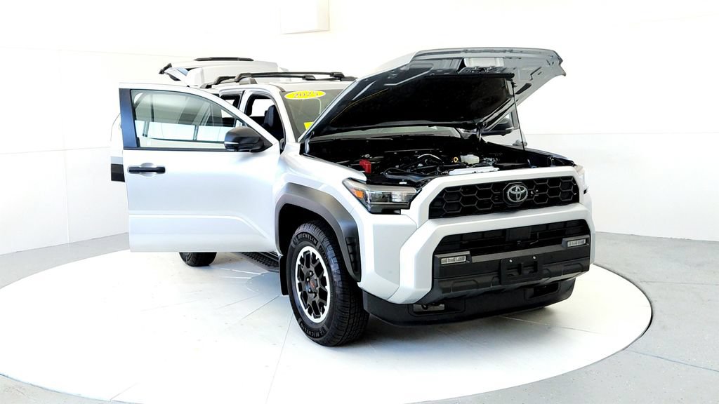 Certified 2025 Toyota 4Runner TRD Off-Road Premium w/ Tow Technology Package AWD/4WD image 9
