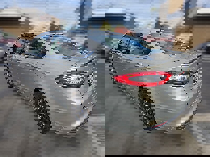 Used 2015 Ford Fusion SE w/ Equipment Group 201A image 7