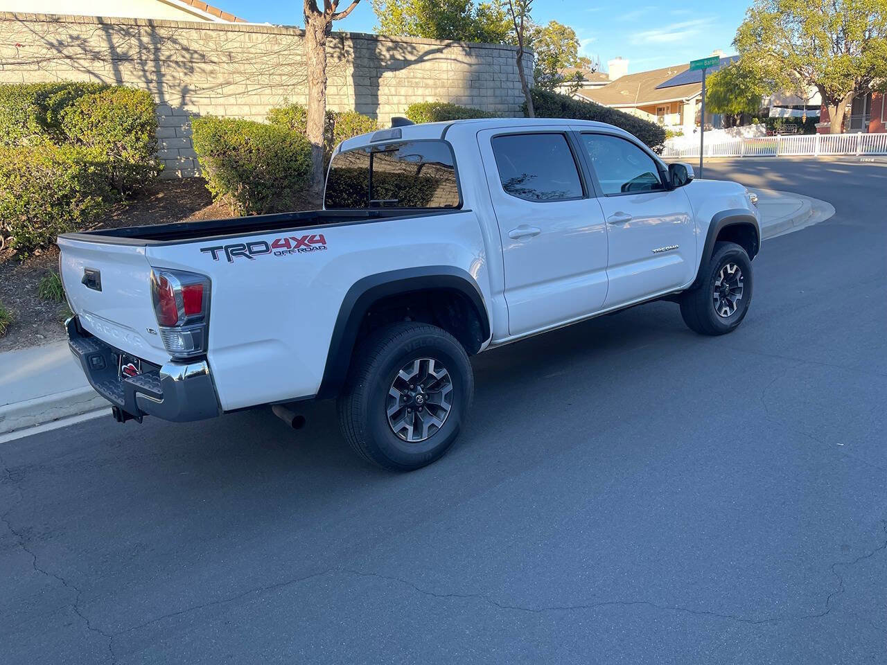 Used 2023 Toyota Tacoma TRD Off-Road image 9