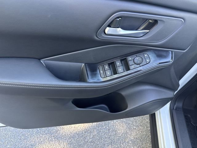 New 2026 Nissan Rogue SV FWD image 28