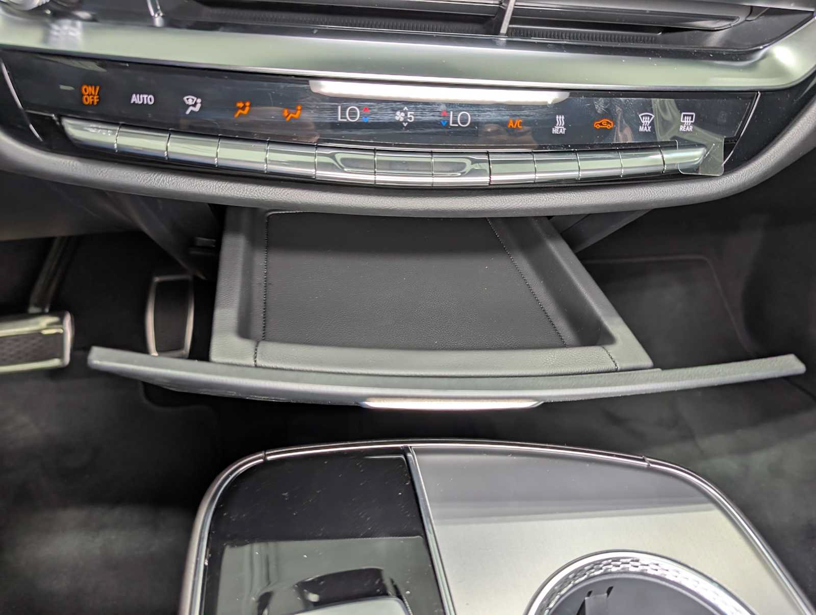 New 2027 Cadillac Lyriq Premium Luxury AWD/4WD image 28