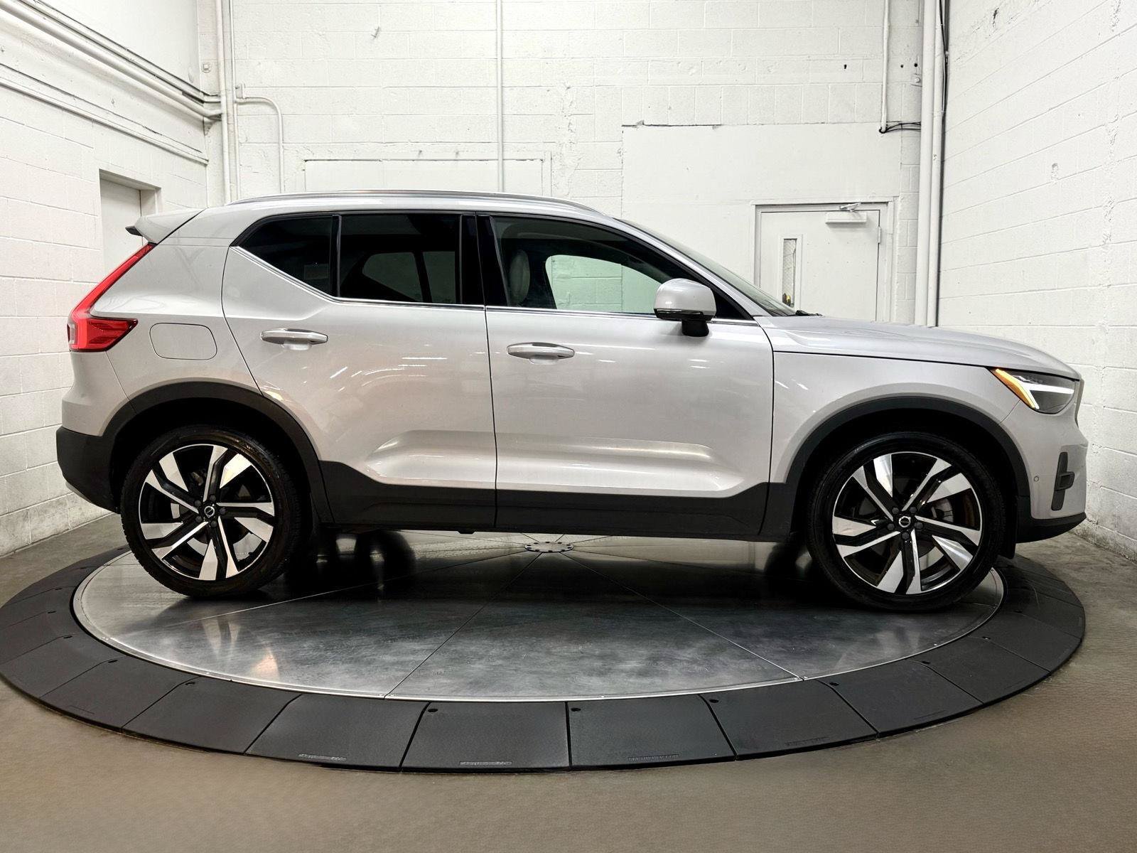 Used 2023 Volvo XC40 B5 Plus w/ Protection Package Premier AWD/4WD image 8