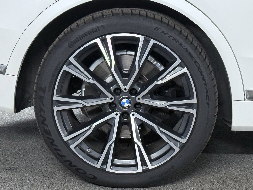 Used 2021 BMW X7 xDrive40i w/ Premium Package 2 image 9