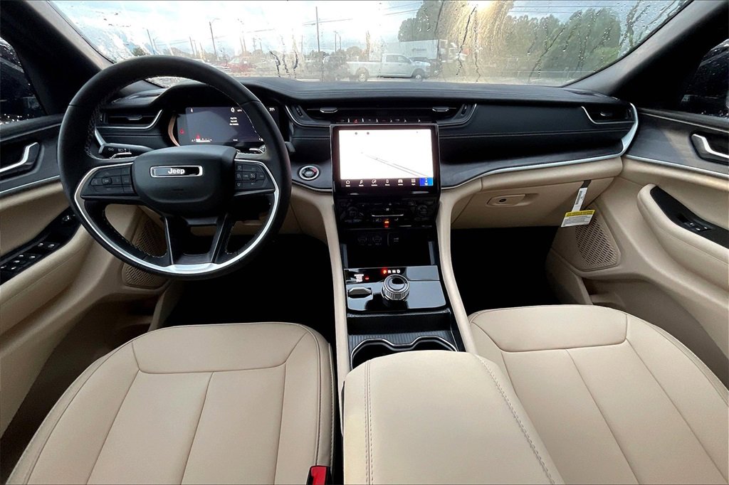 New 2025 Jeep Grand Cherokee Limited image 5