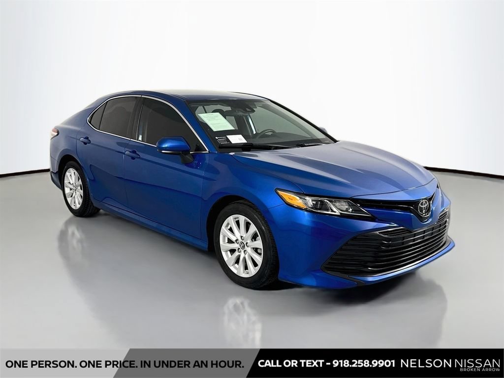 Used 2019 Toyota Camry LE FWD image 3