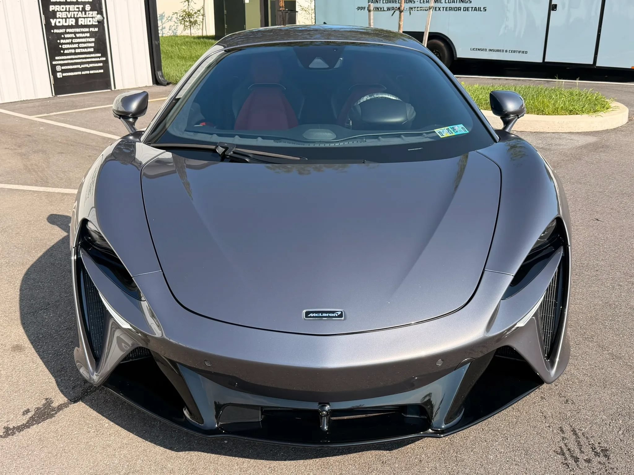 Used 2023 McLaren Artura RWD image 10