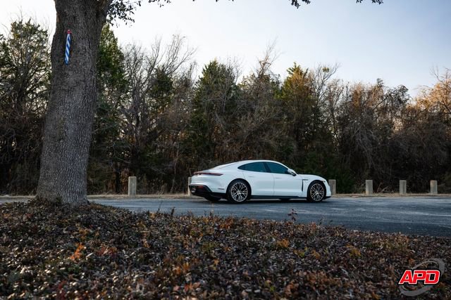 Used 2022 Porsche Taycan image 21