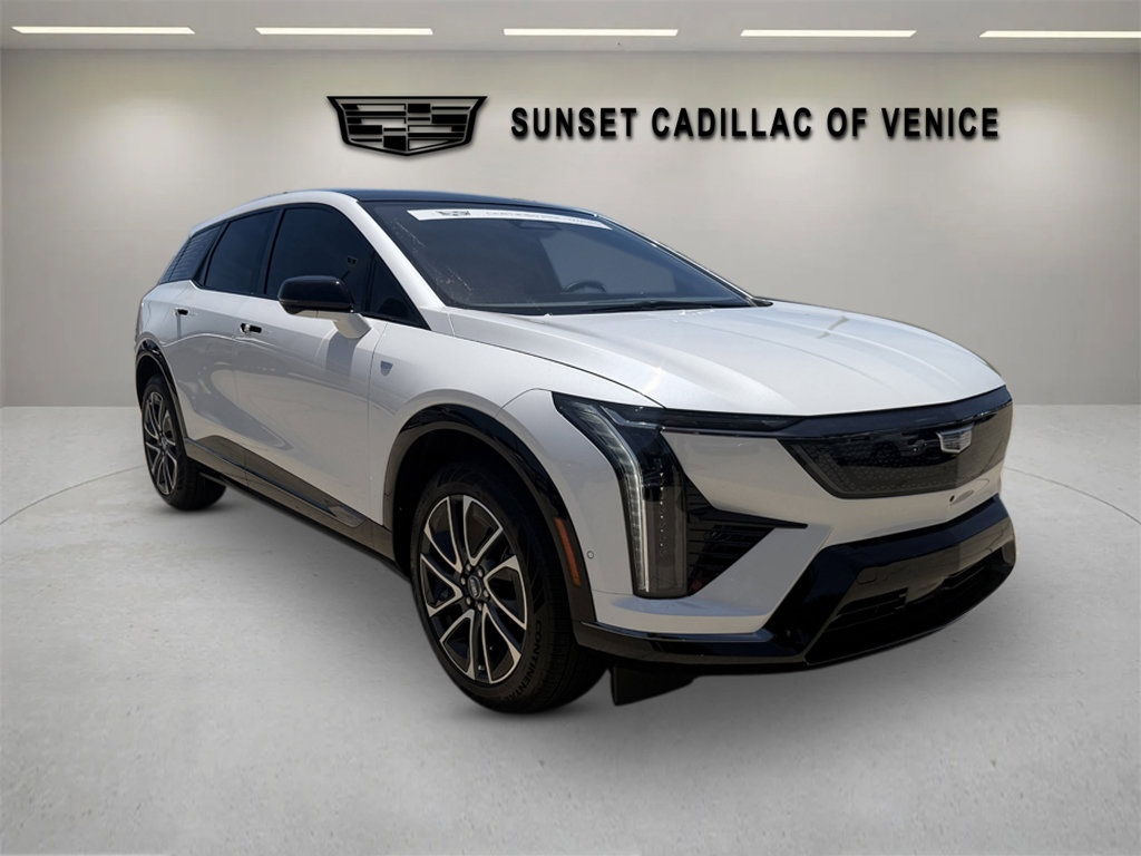 Certified 2025 Cadillac Optiq Sport 1 AWD/4WD image 1