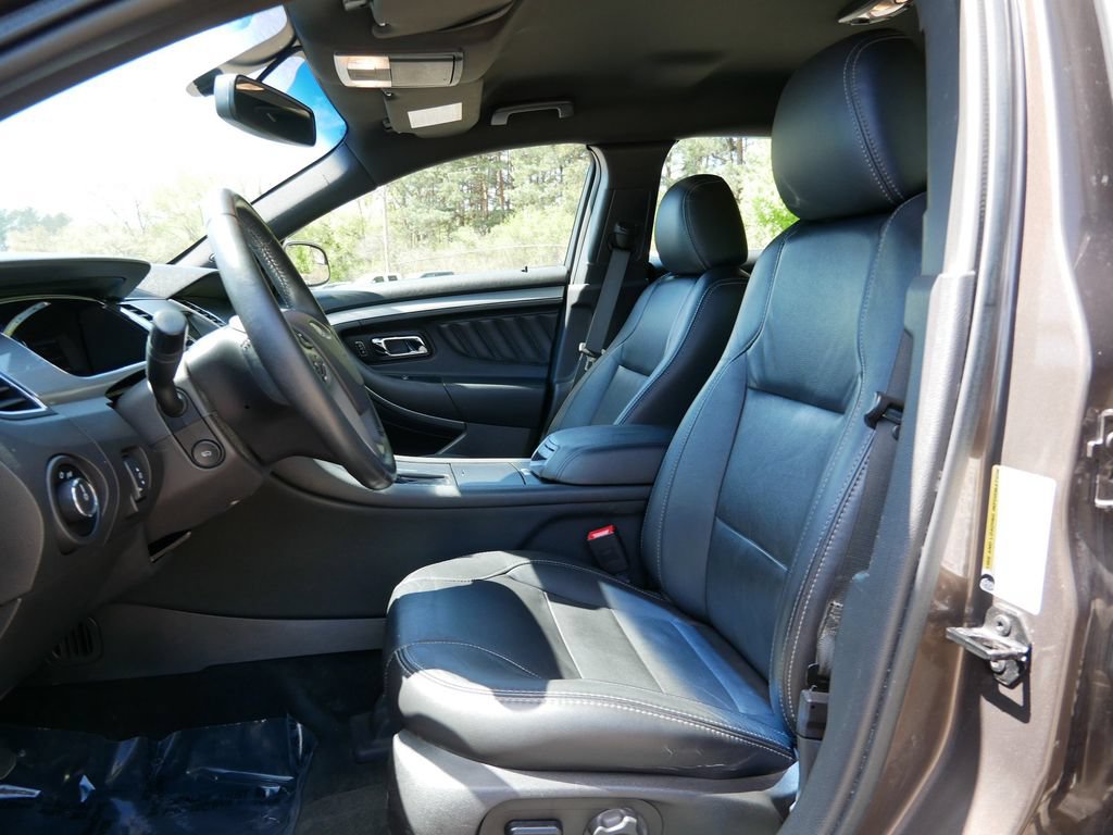 Used 2016 Ford Taurus SEL w/ Equipment Group 201A FWD image 14