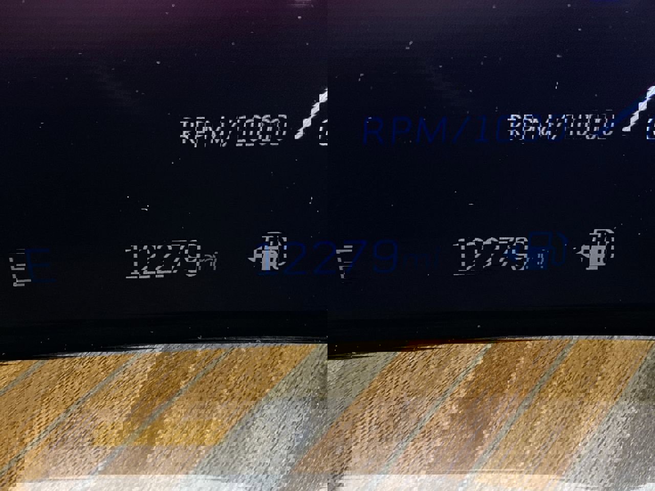 Certified 2025 Cadillac Escalade Sport Platinum w/ LPO, ONYX Package image 4