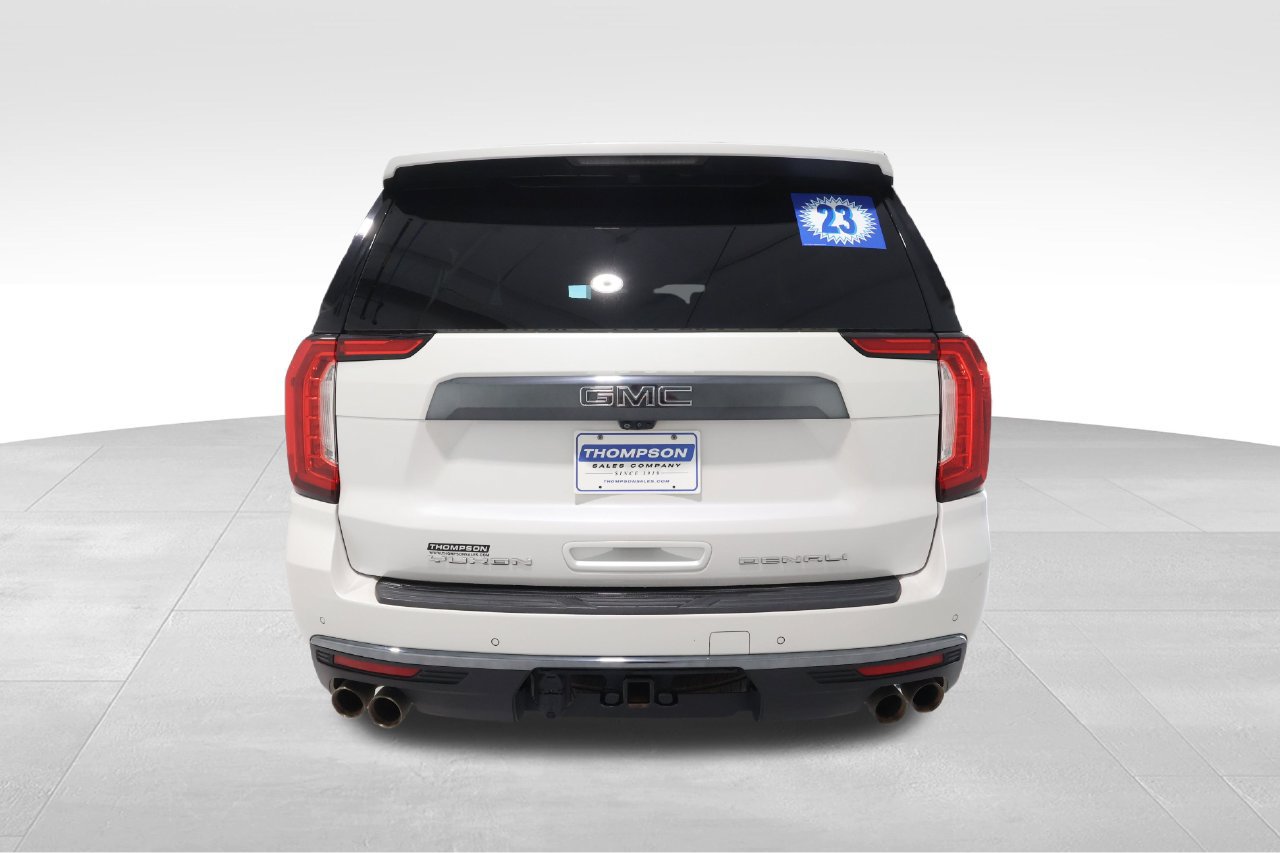 Used 2023 GMC Yukon XL Denali Ultimate AWD/4WD image 3
