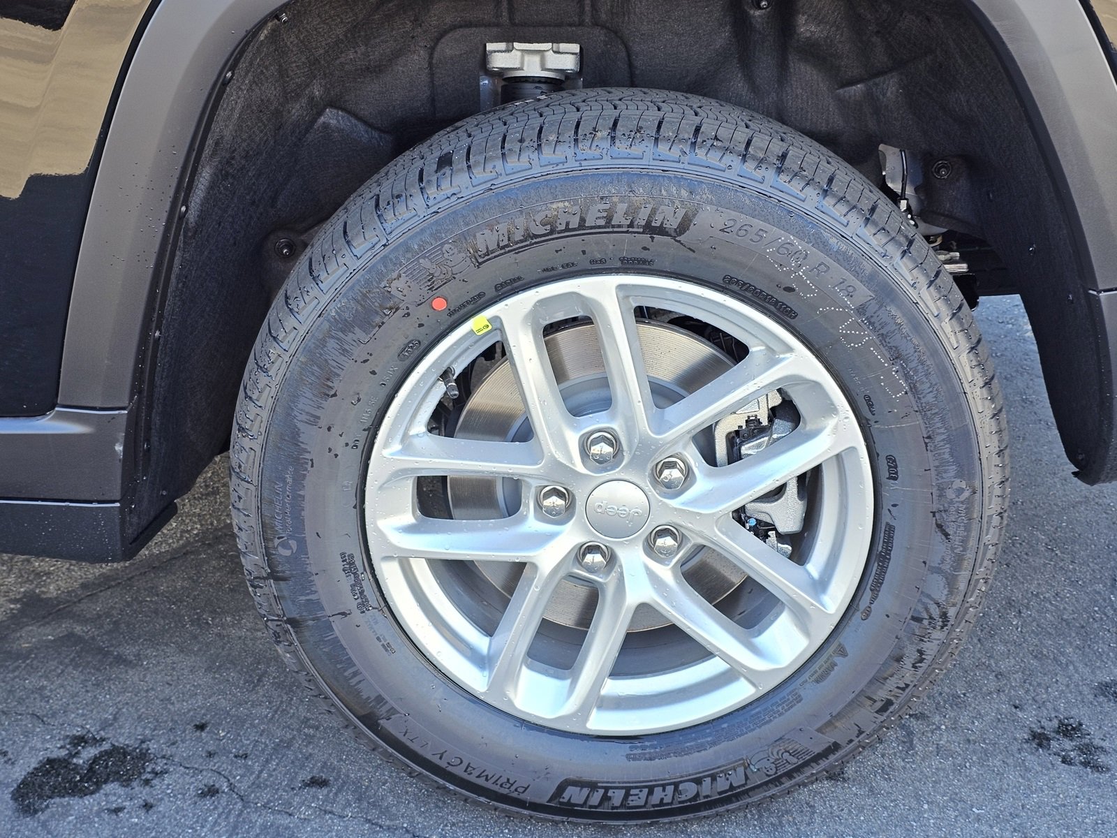 New 2025 Jeep Grand Cherokee L Laredo image 9