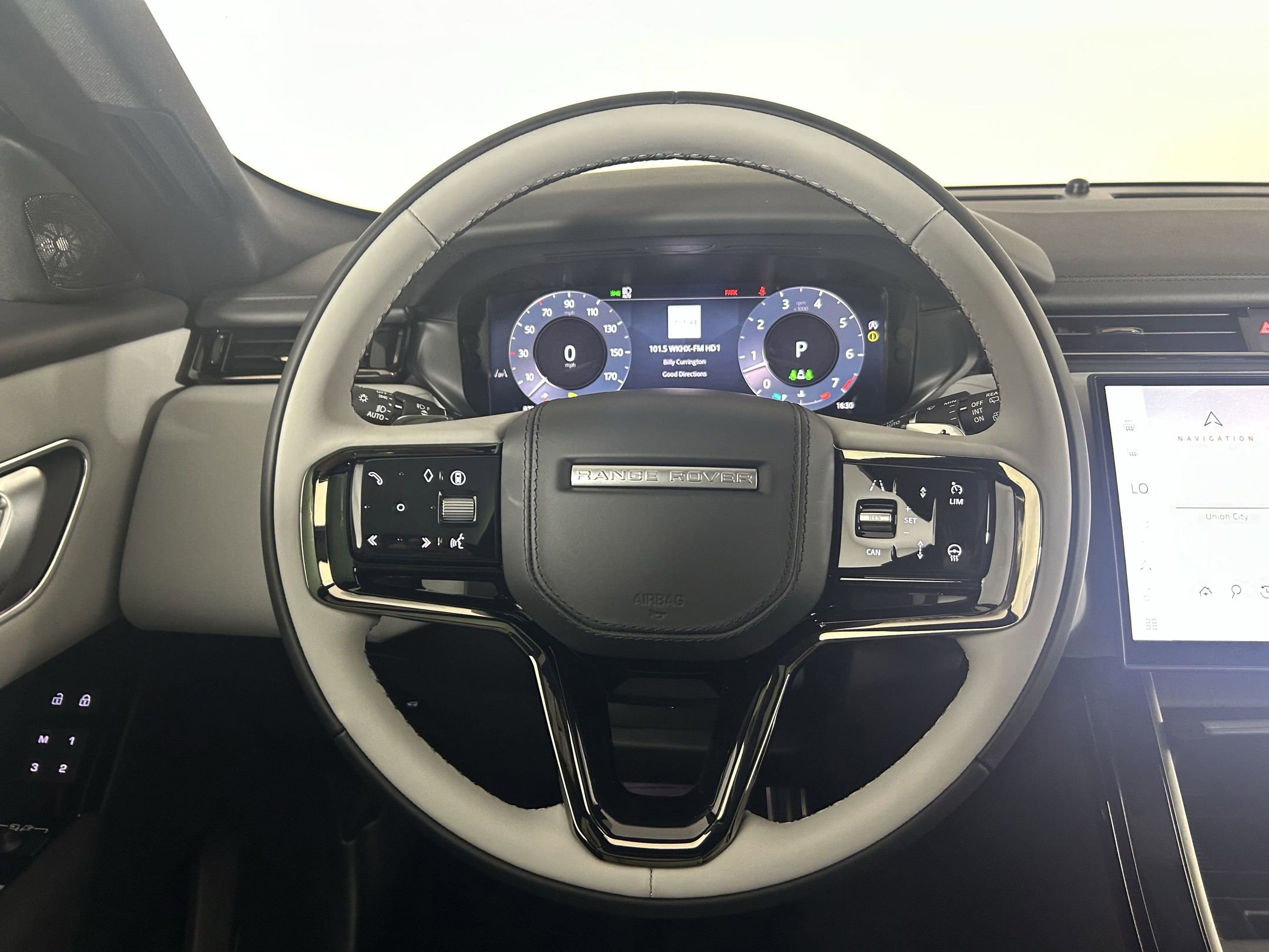 New 2026 Land Rover Range Rover Velar Dynamic SE image 14
