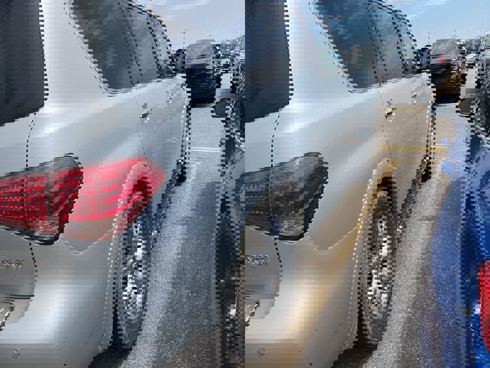 Used 2014 INFINITI QX80 4WD w/ Theater Package image 12