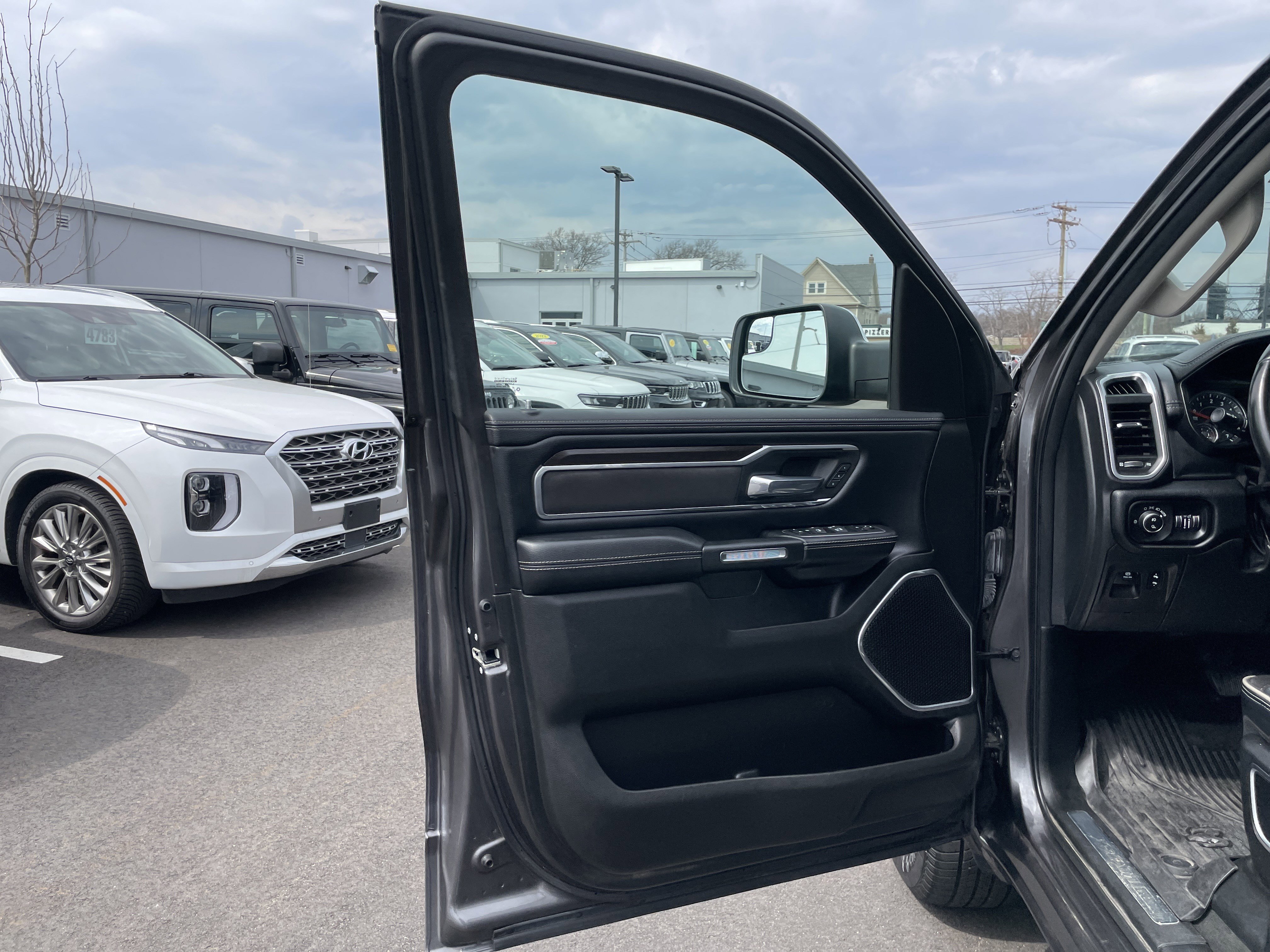 Certified 2022 RAM 1500 Laramie image 34