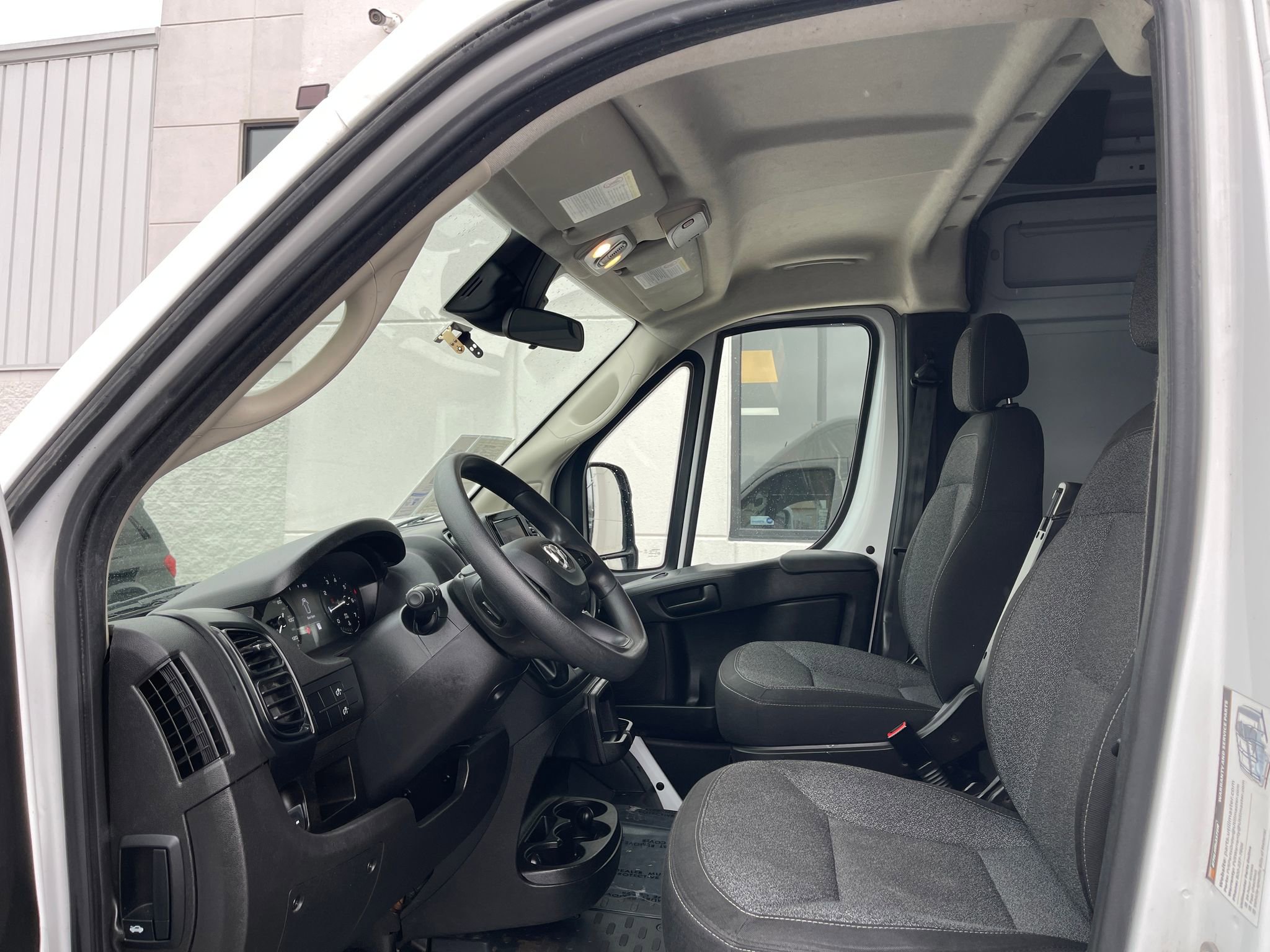 Used 2023 RAM ProMaster 2500 FWD image 10