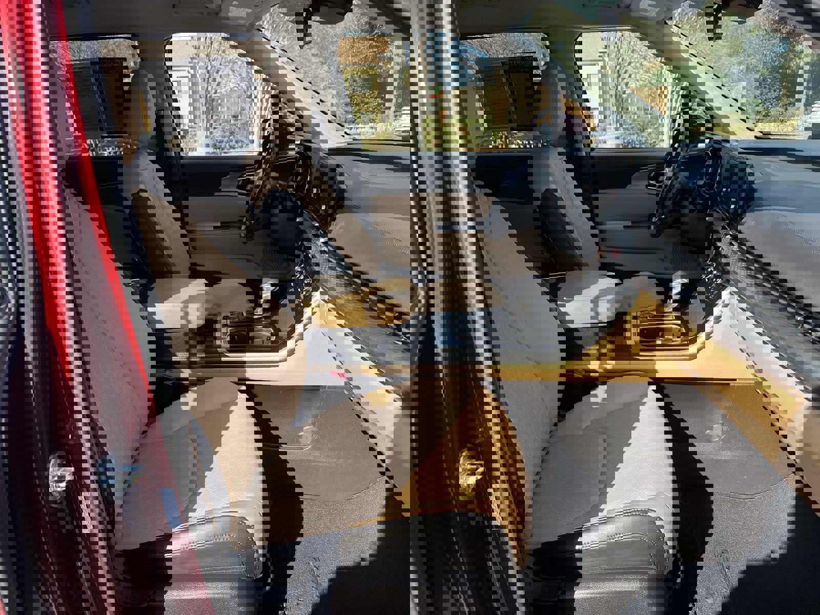 Used 2024 Kia Carnival LX image 22