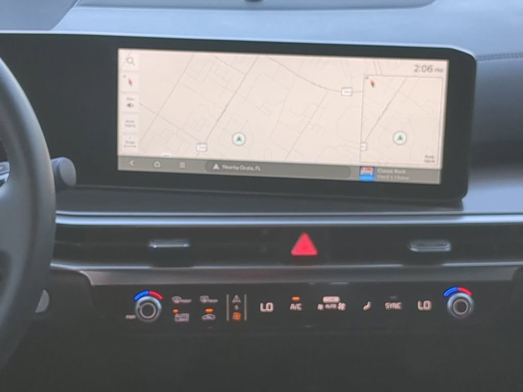 Used 2025 Kia Sorento S w/ Panoramic Sunroof Package image 17