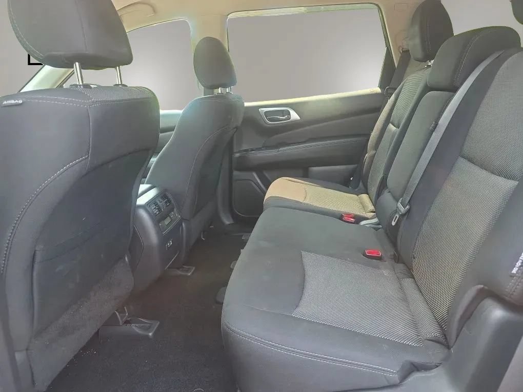 Used 2019 Nissan Pathfinder S AWD/4WD image 10