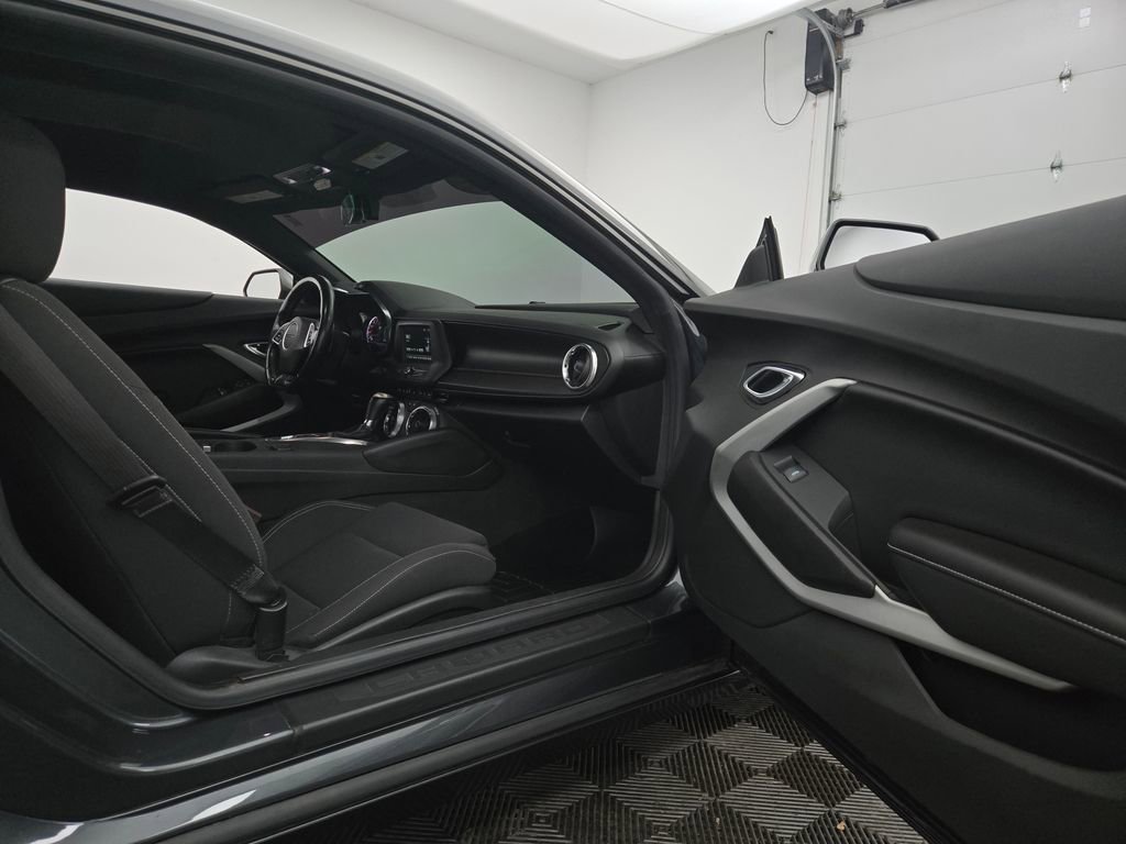 Used 2018 Chevrolet Camaro LT w/ RS Package image 27