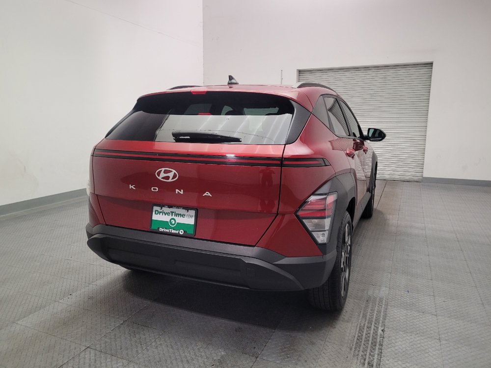 Used 2025 Hyundai Kona SEL FWD image 7