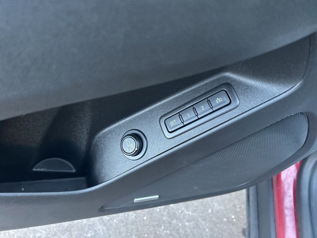 Used 2019 Chevrolet Equinox Premier image 24