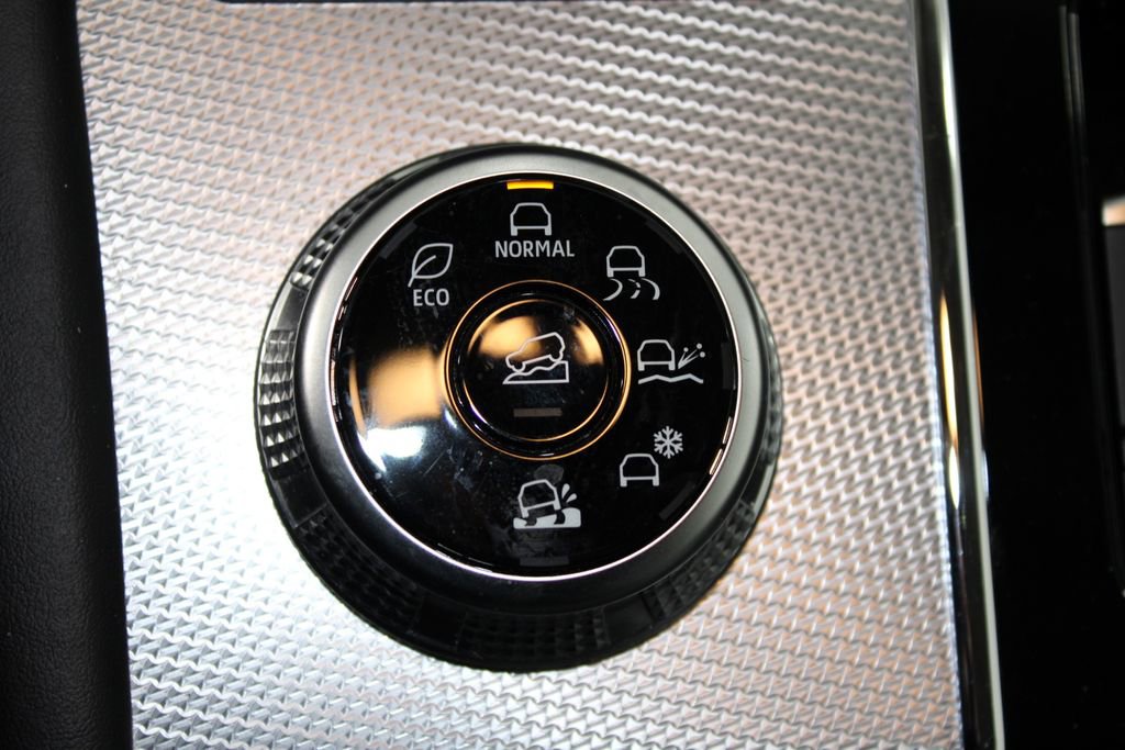 Used 2024 Mitsubishi Outlander SEL image 29