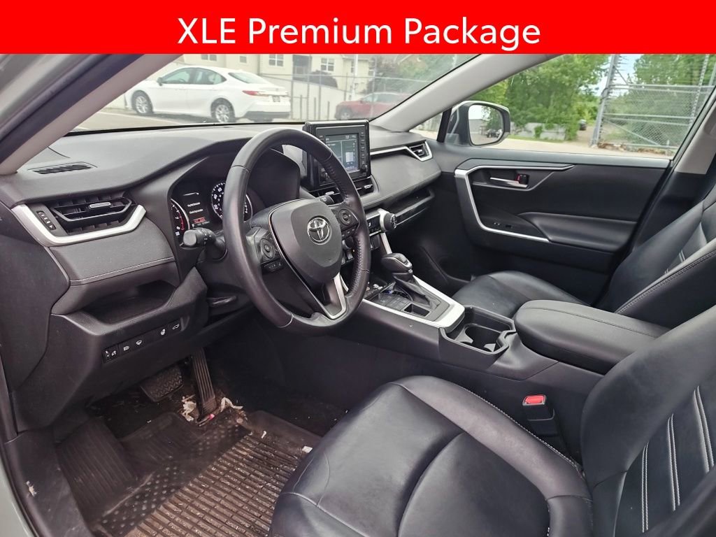 Used 2019 Toyota RAV4 XLE Premium w/ Cold Weather Package AWD/4WD image 8