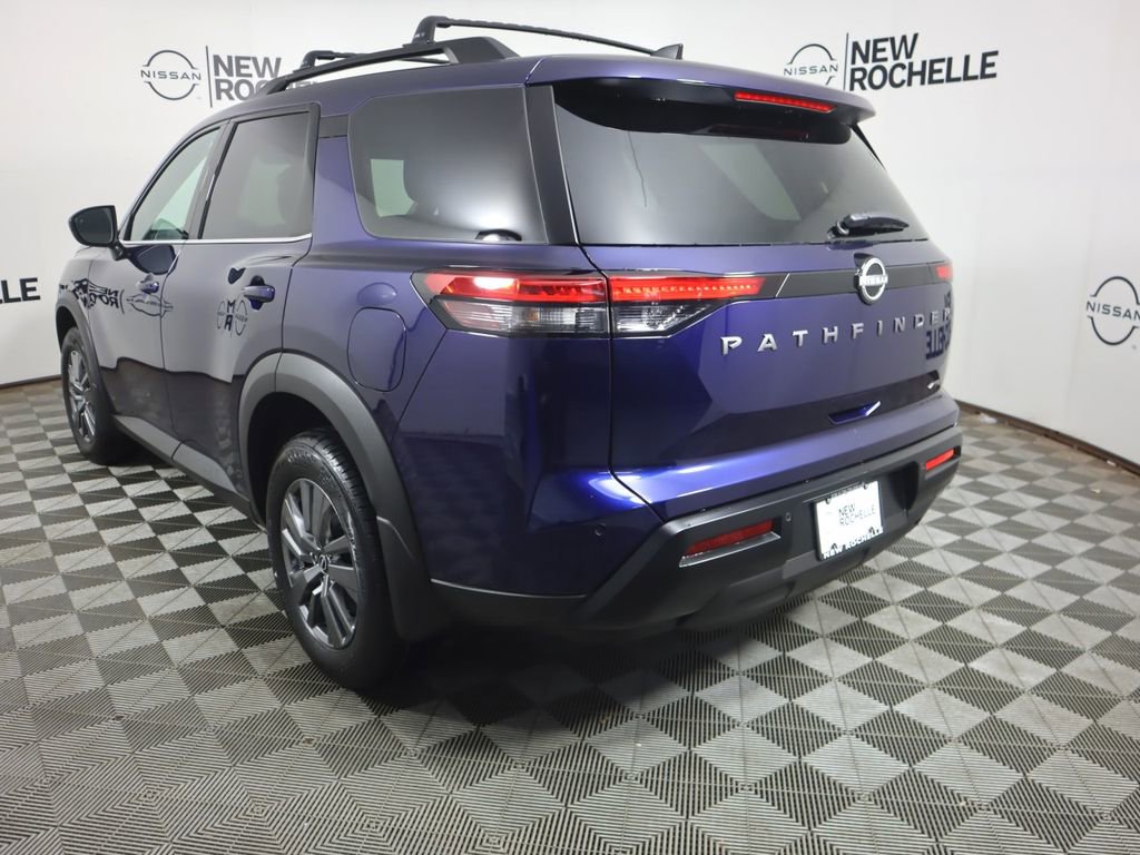 New 2026 Nissan Pathfinder SV image 5