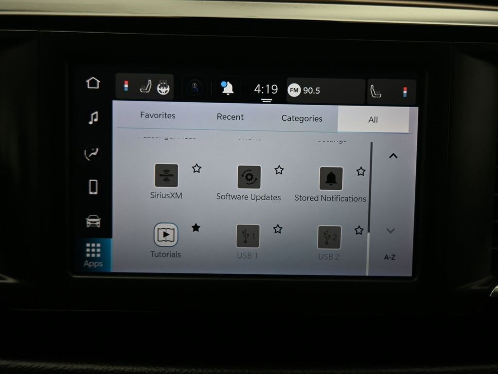 Used 2023 Chrysler Voyager LX image 20