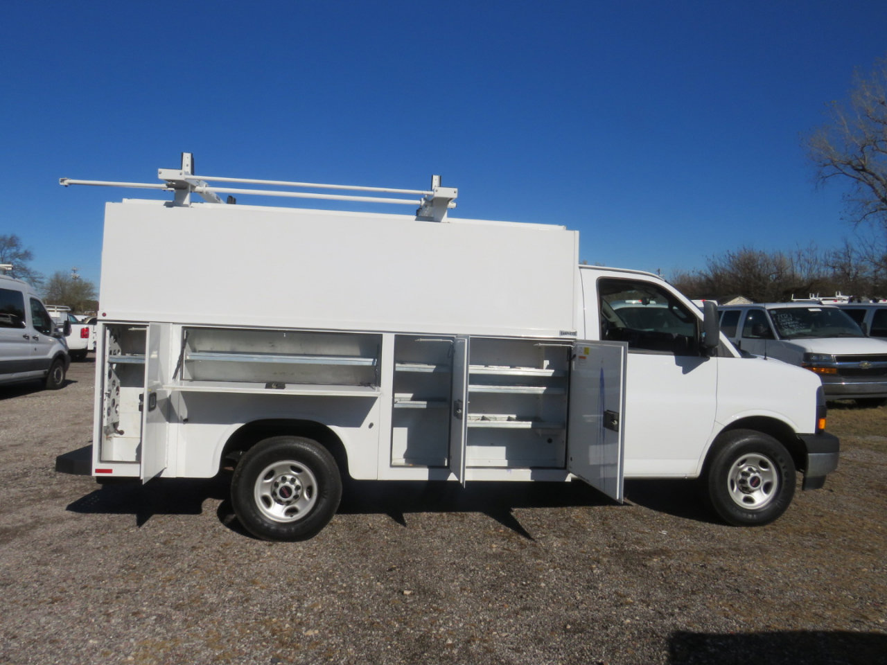 Used 2022 GMC Savana 3500 w/ Power Convenience Package image 19
