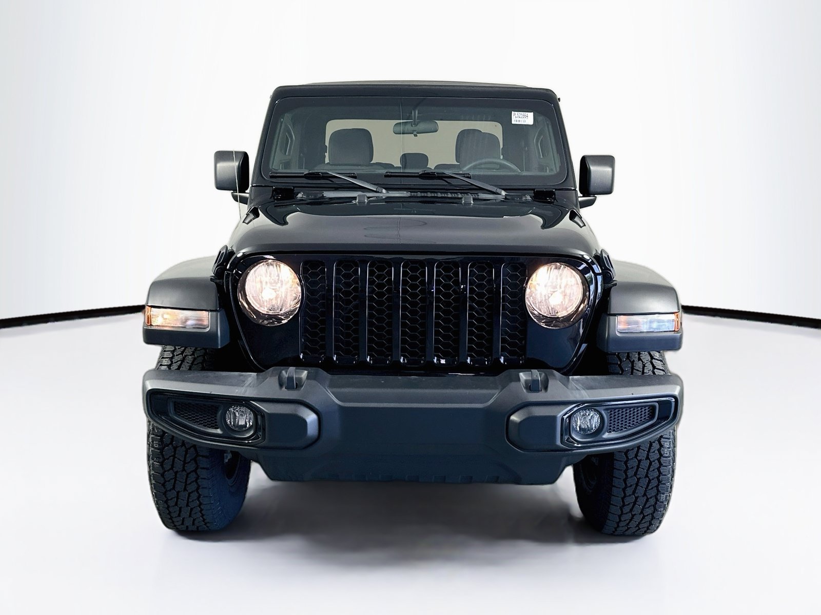 Used 2023 Jeep Gladiator Sport AWD/4WD image 2