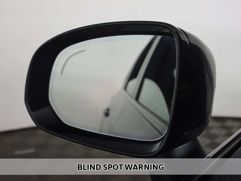 Used 2023 Volvo XC60 B5 Plus w/ Climate Package image 7