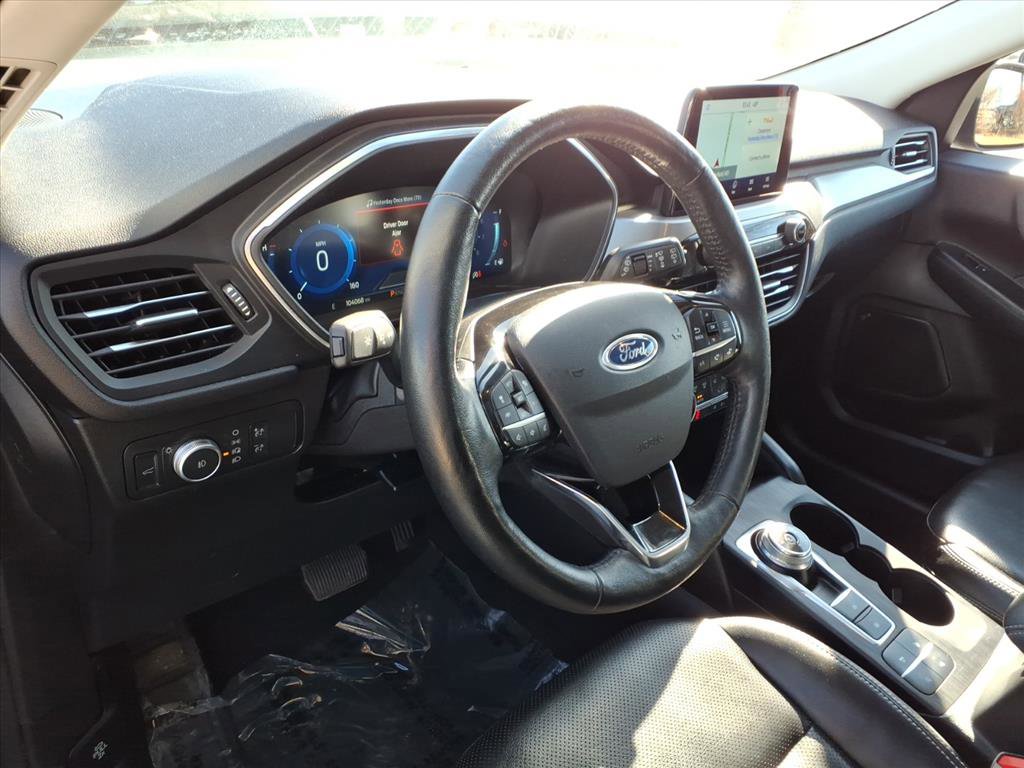 Used 2021 Ford Escape Titanium image 9