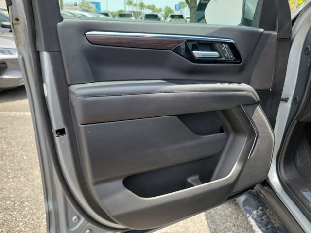Certified 2025 Chevrolet Suburban Z71 AWD/4WD image 26