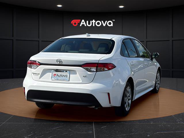 Used 2023 Toyota Corolla LE FWD image 5