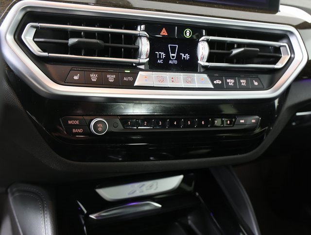 Used 2024 BMW X4 xDrive30i image 17