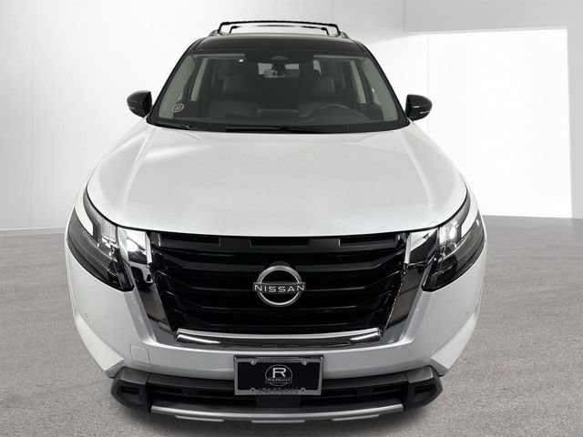 Used 2025 Nissan Pathfinder SL AWD/4WD image 26