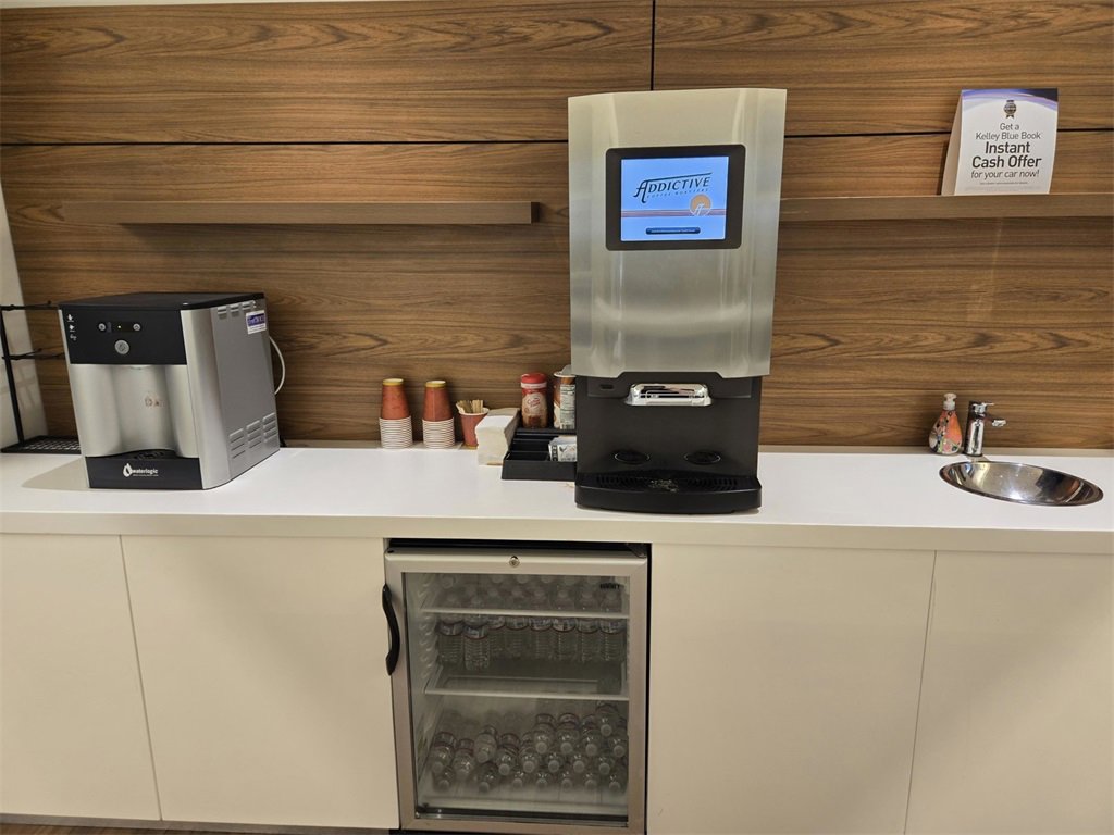 New 2026 Land Rover Range Rover Velar S image 25